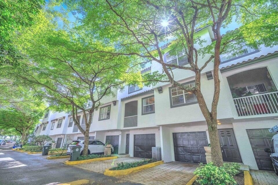 20889 Saint Andrews Boulevard - Photo 4