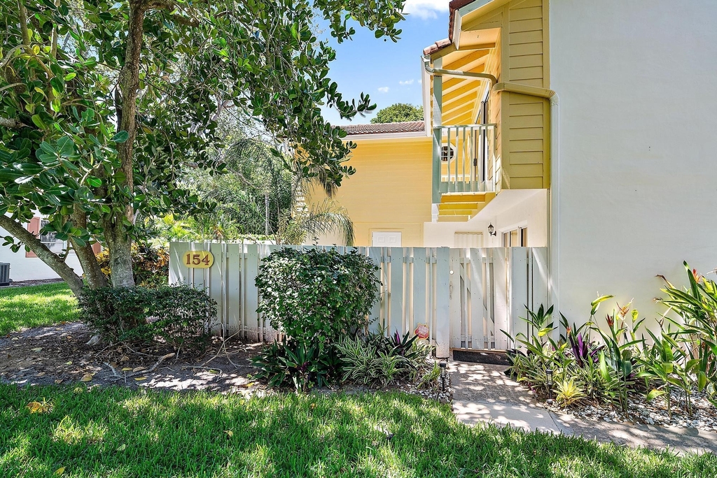 154 Seabreeze Circle - Photo 2