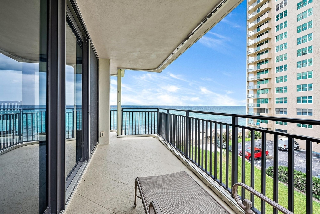 5460 N Ocean Drive - Photo 10