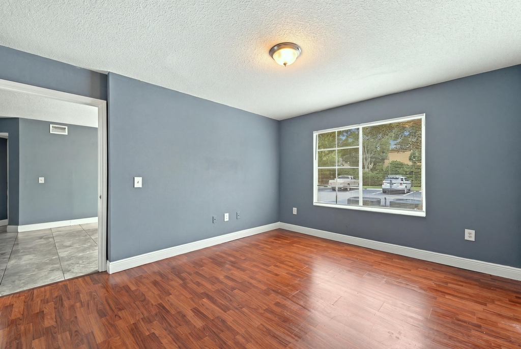 4041 San Marino Boulevard - Photo 17