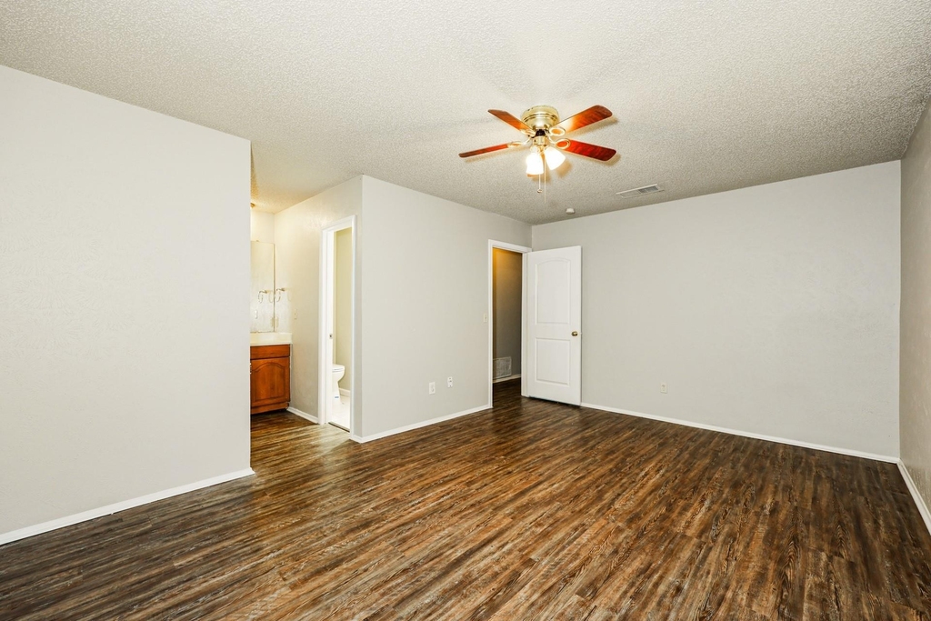 218 Long Shadow Lane - Photo 7