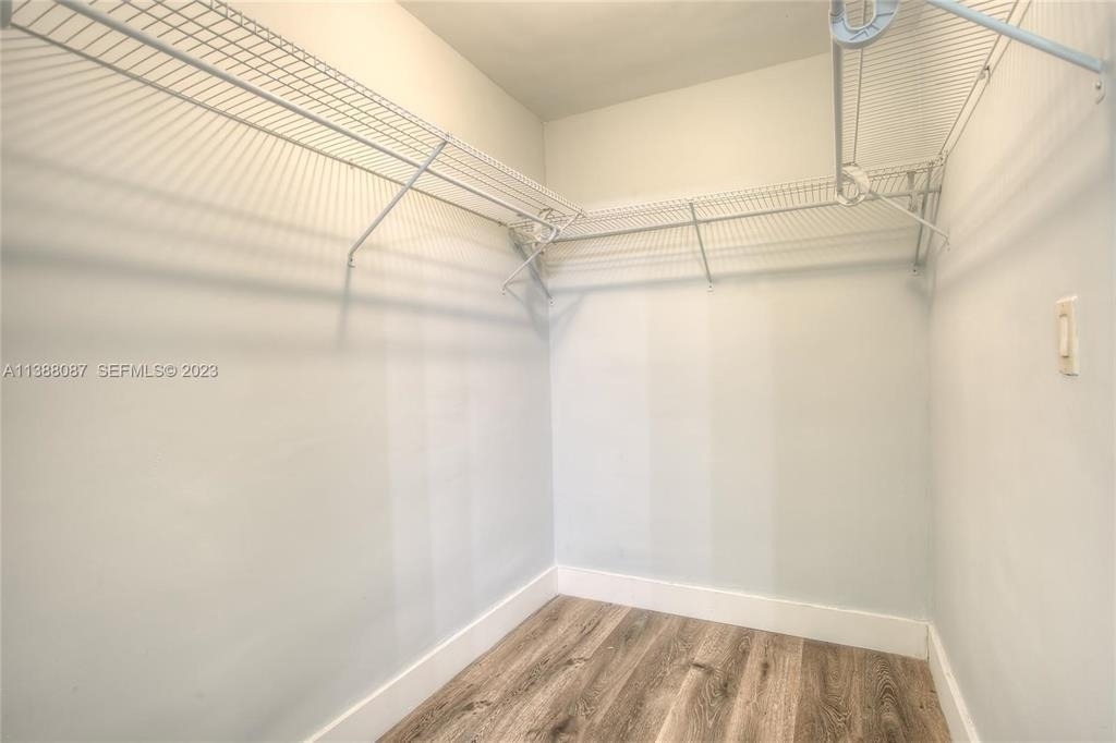 10907 N Kendall Drive - Photo 8