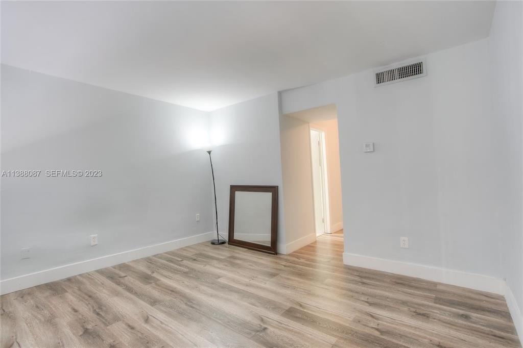 10907 N Kendall Drive - Photo 6