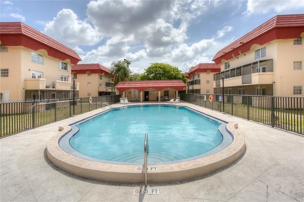 10907 N Kendall Drive - Photo 13