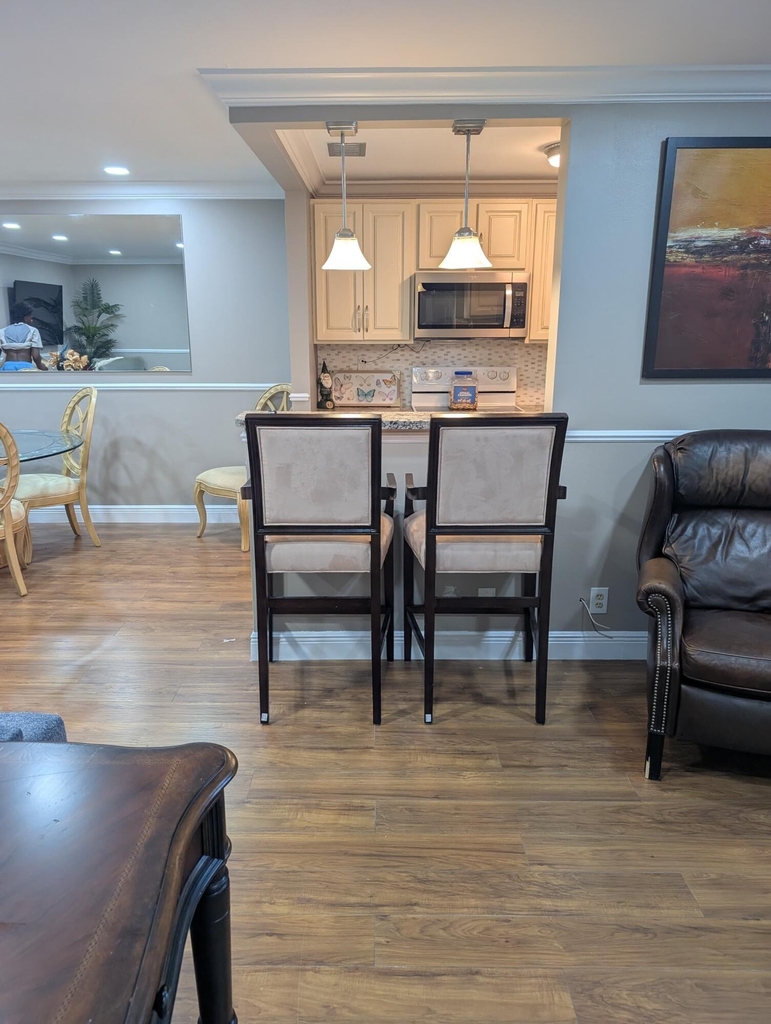 855 North Drive - Photo 0