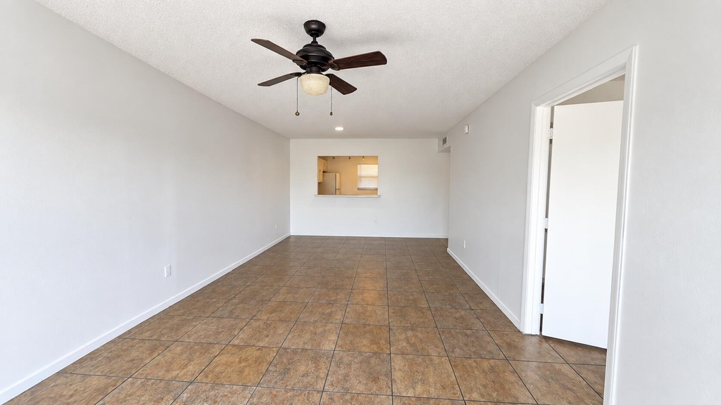 4131 Stirling - Photo 2