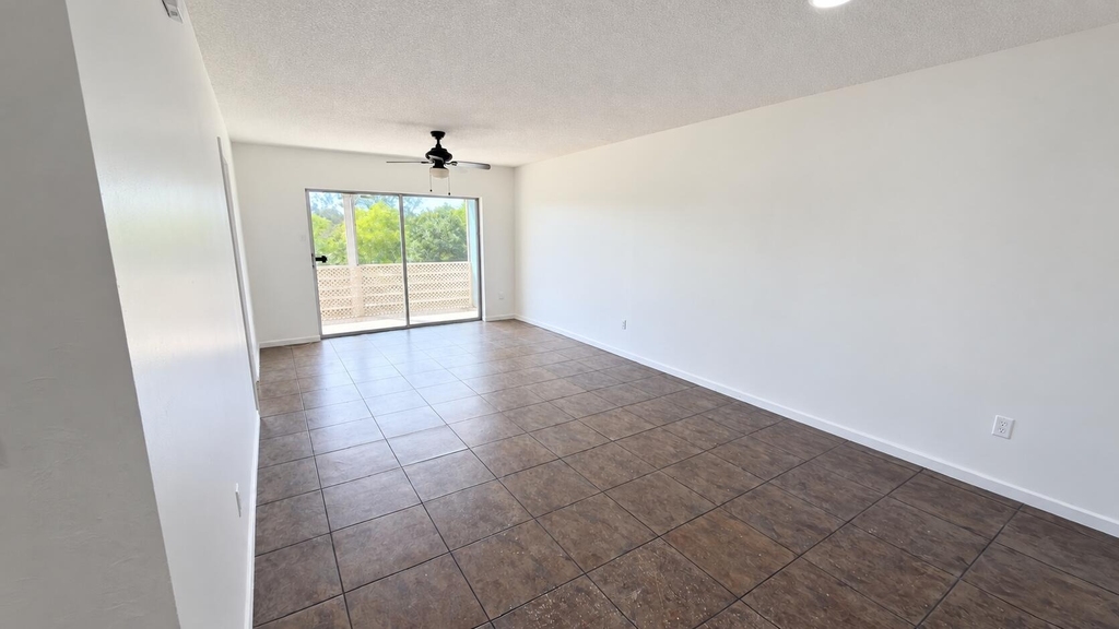 4131 Stirling - Photo 0