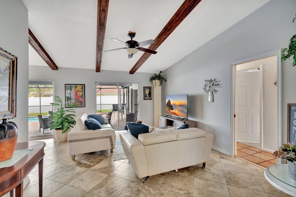 577 Sw 24th Avenue - Photo 4