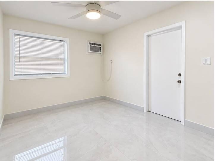 930 Ne 52nd Court - Photo 4