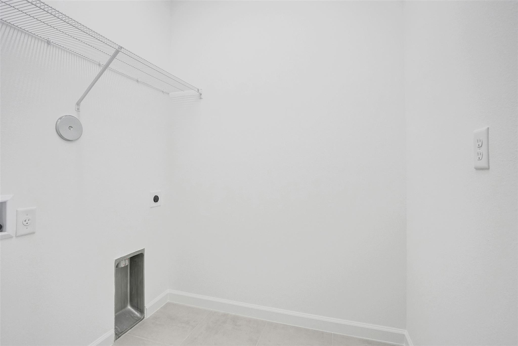 4676 Longwood Lake Square - Photo 25