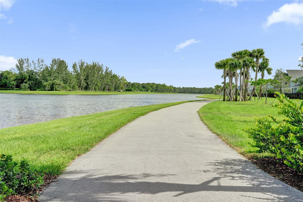 4676 Longwood Lake Square - Photo 29