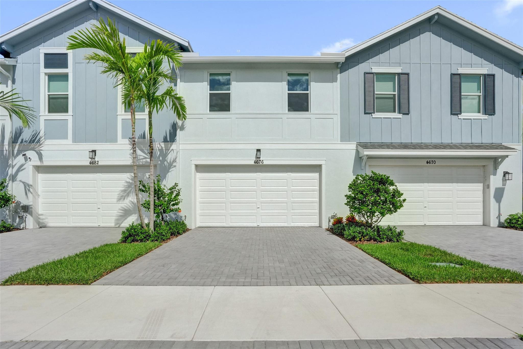 4676 Longwood Lake Square - Photo 1
