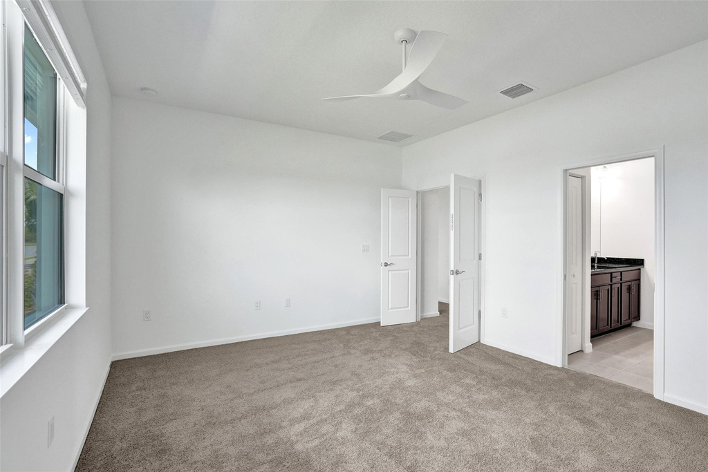 4676 Longwood Lake Square - Photo 16