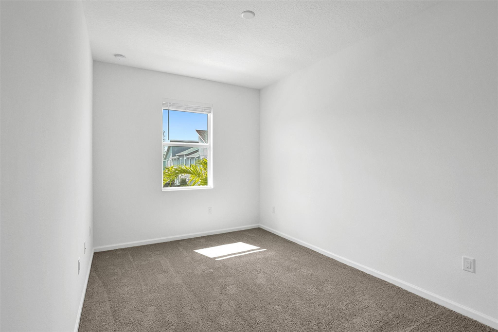 4676 Longwood Lake Square - Photo 20