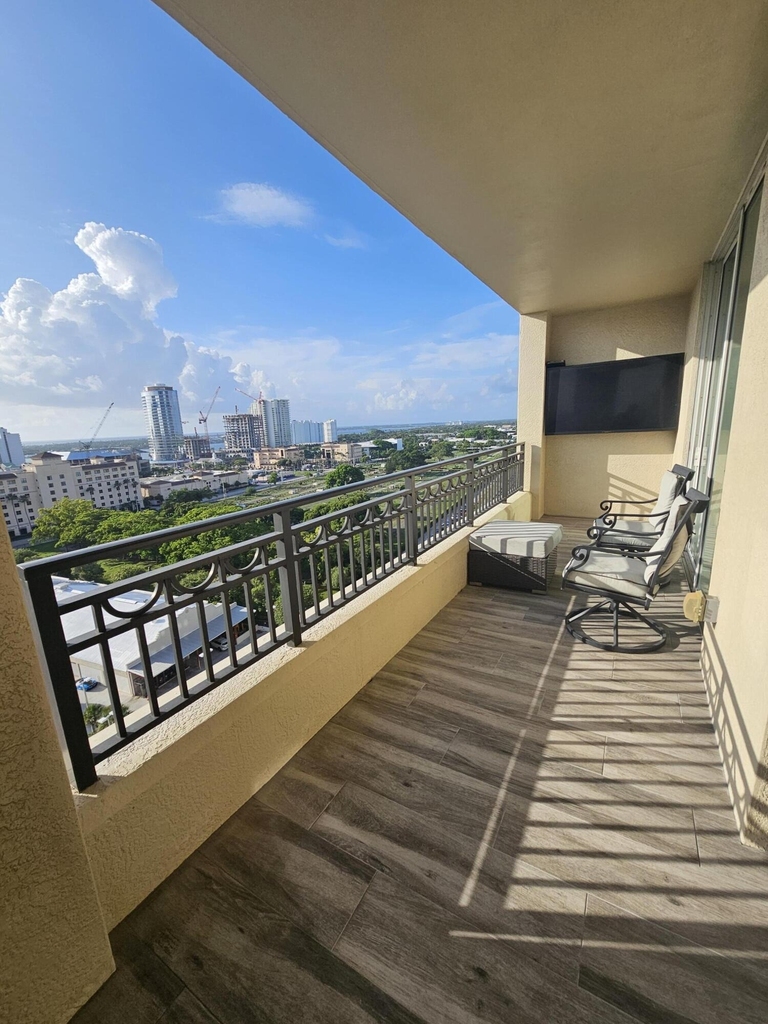 550 Okeechobee Boulevard - Photo 15