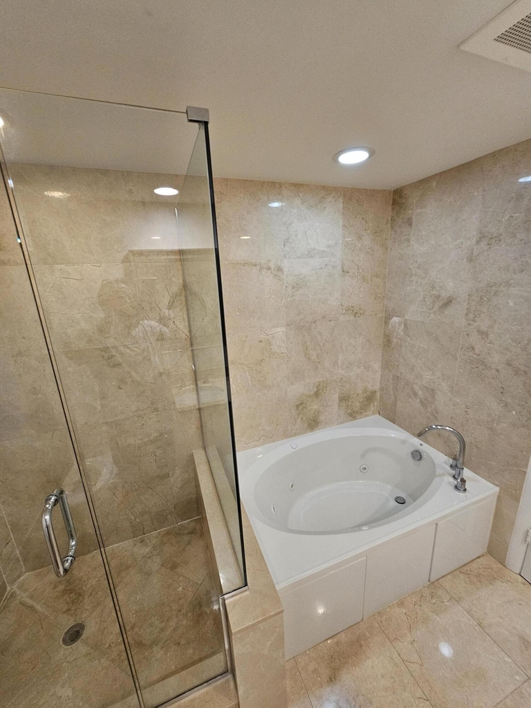 550 Okeechobee Boulevard - Photo 7
