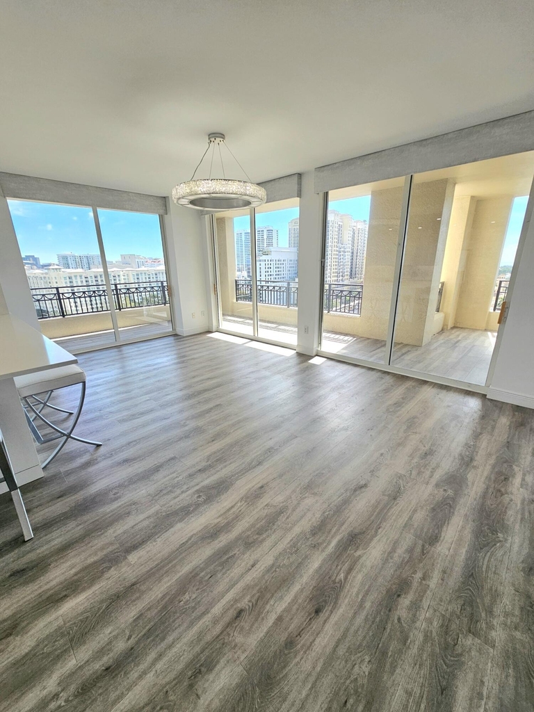 550 Okeechobee Boulevard - Photo 2