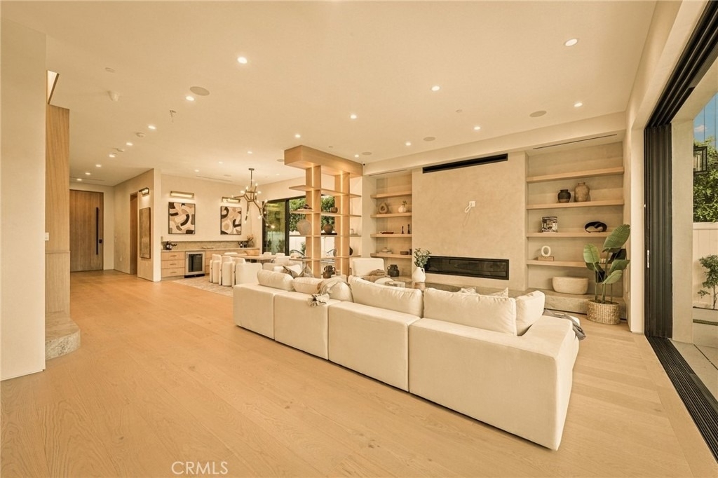 16658 Addison - Photo 12