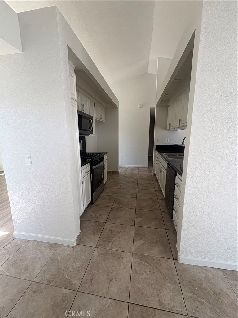2137 Estrella Court - Photo 3
