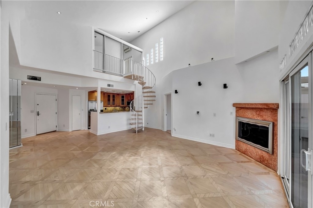 4477 Woodman Avenue - Photo 3