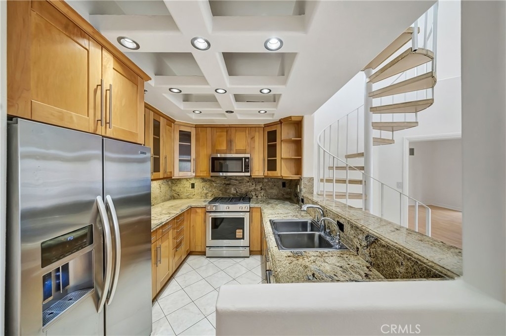 4477 Woodman Avenue - Photo 5