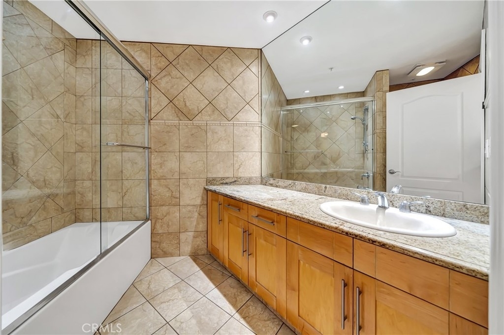 4477 Woodman Avenue - Photo 21