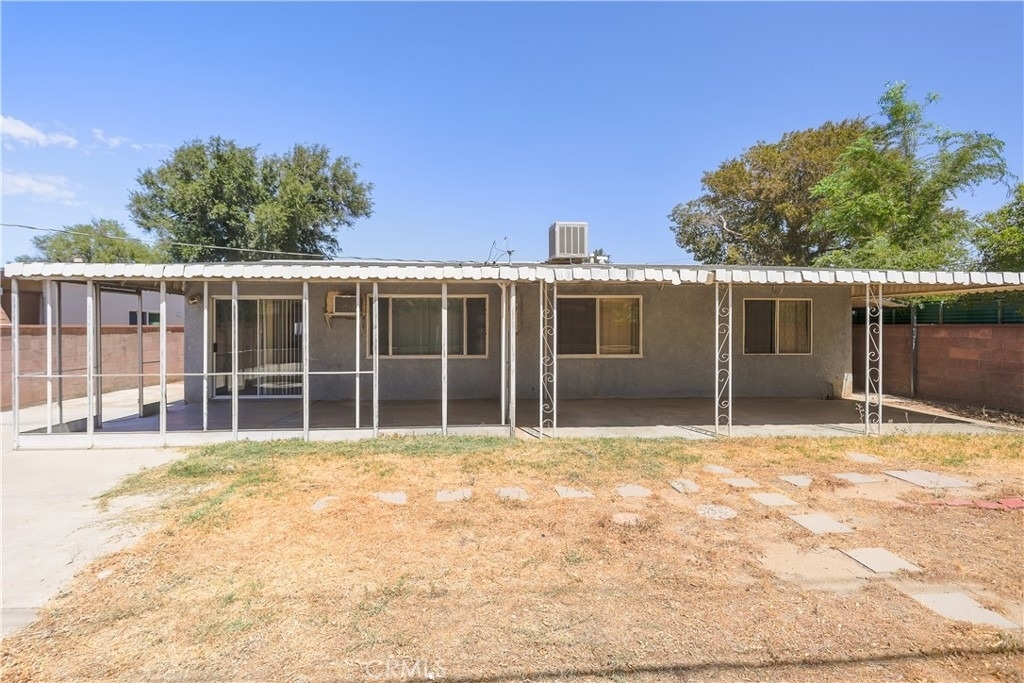 1050 W Avenue J13 - Photo 16