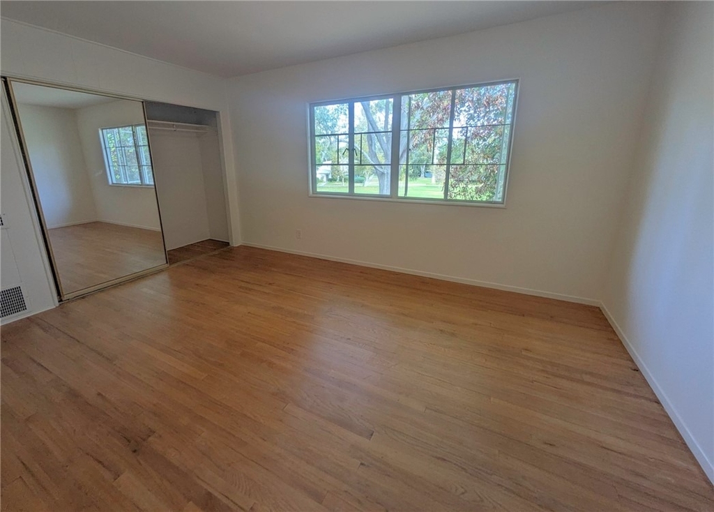 5326 1/2 Village Green - Photo 17