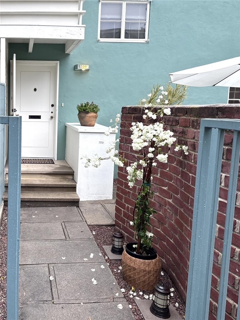 5326 1/2 Village Green - Photo 30