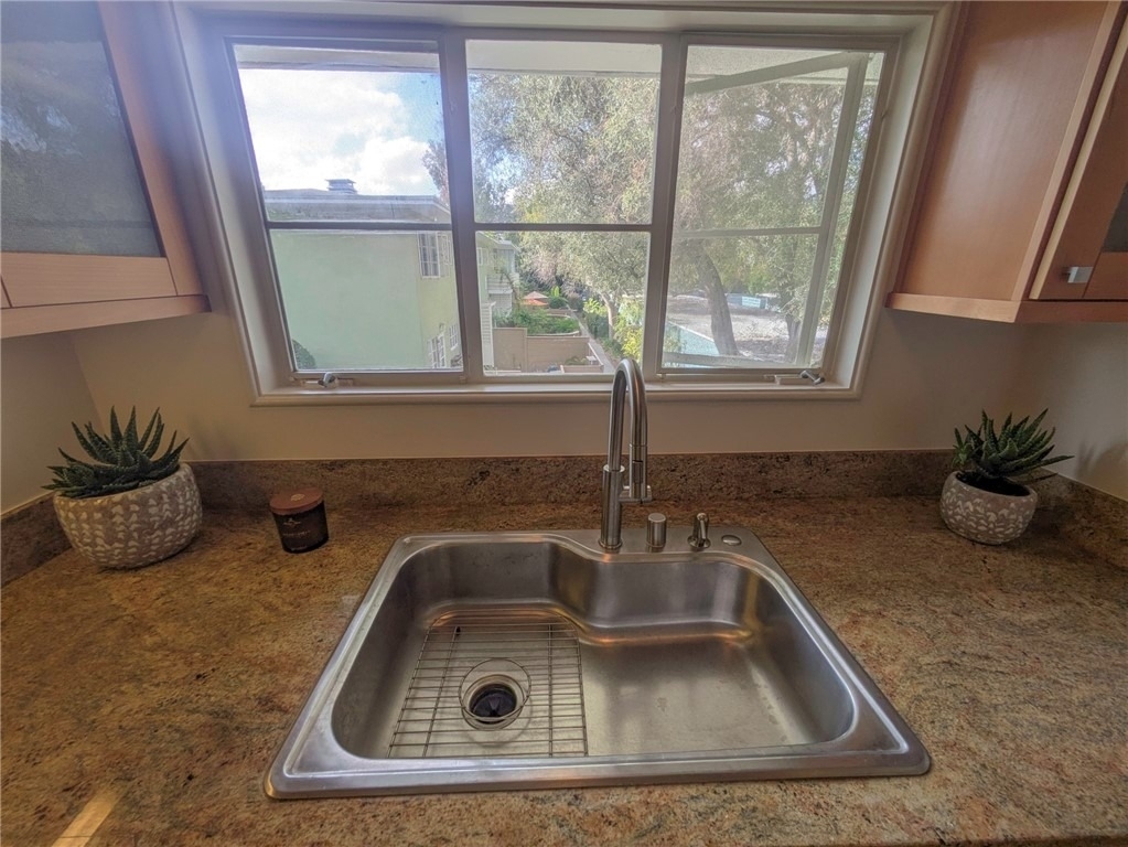 5326 1/2 Village Green - Photo 13