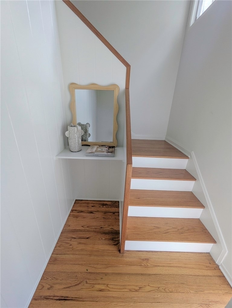 5326 1/2 Village Green - Photo 4