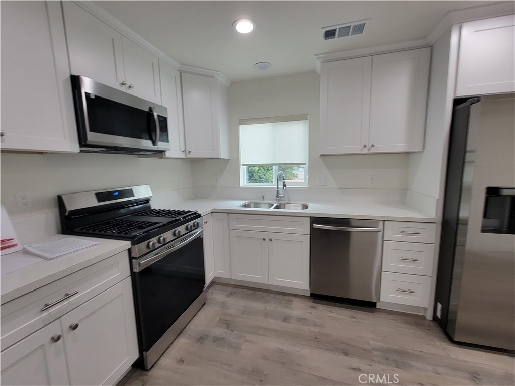 20612 Raymond Avenue - Photo 5