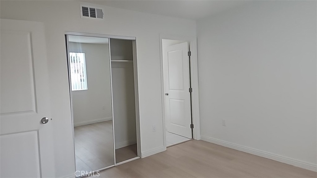 315 W 56th - Photo 4