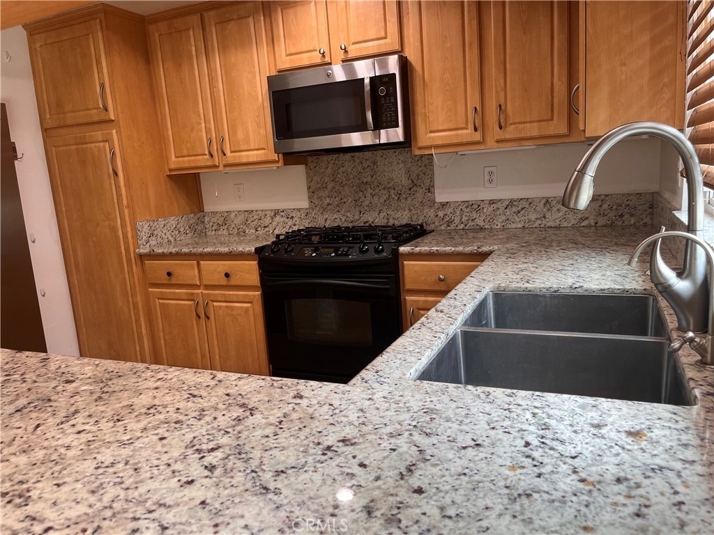 21110 Lycoming - Photo 3