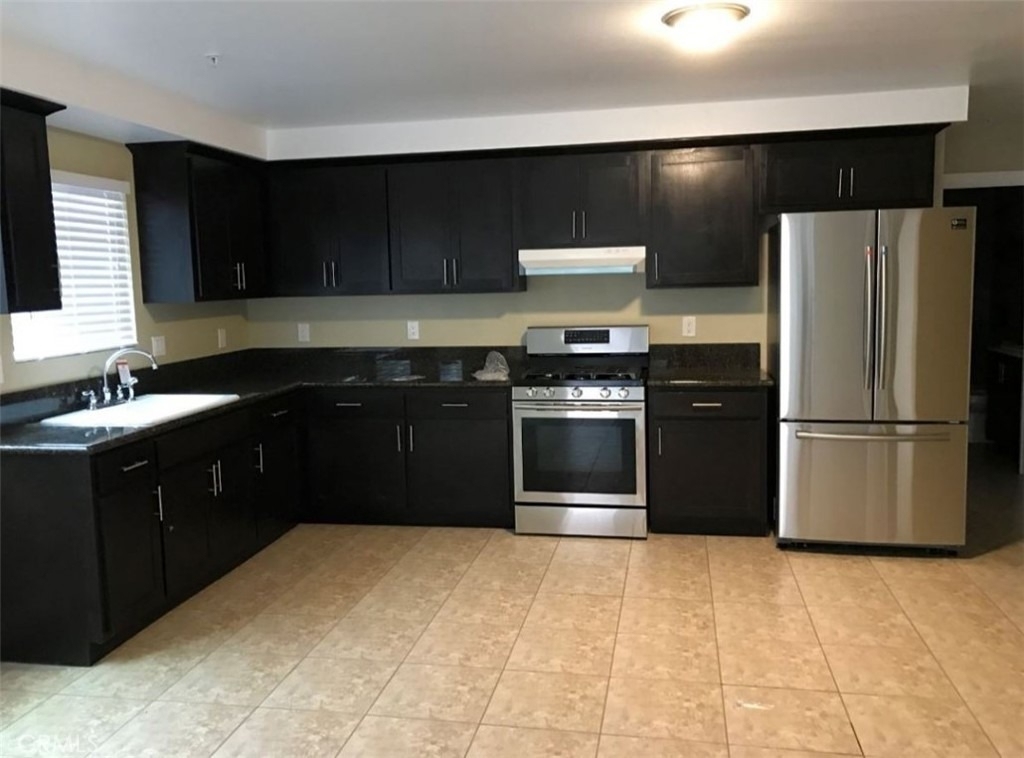1627 E 88th - Photo 12