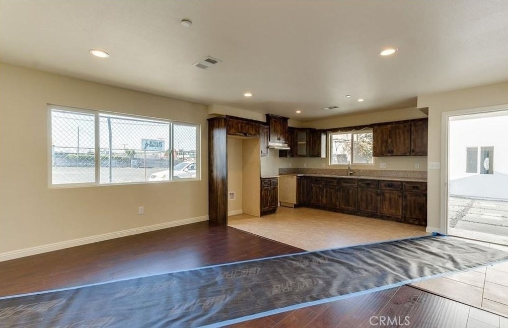 1627 E 88th - Photo 10