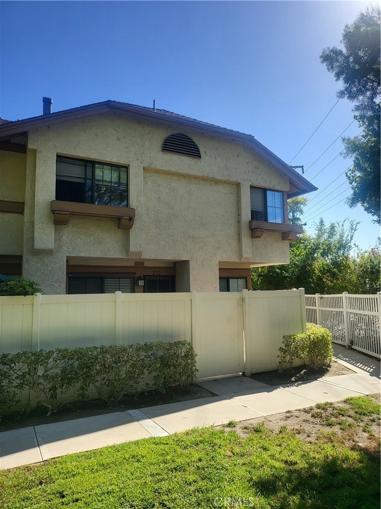 2350 Sutter - Photo 0