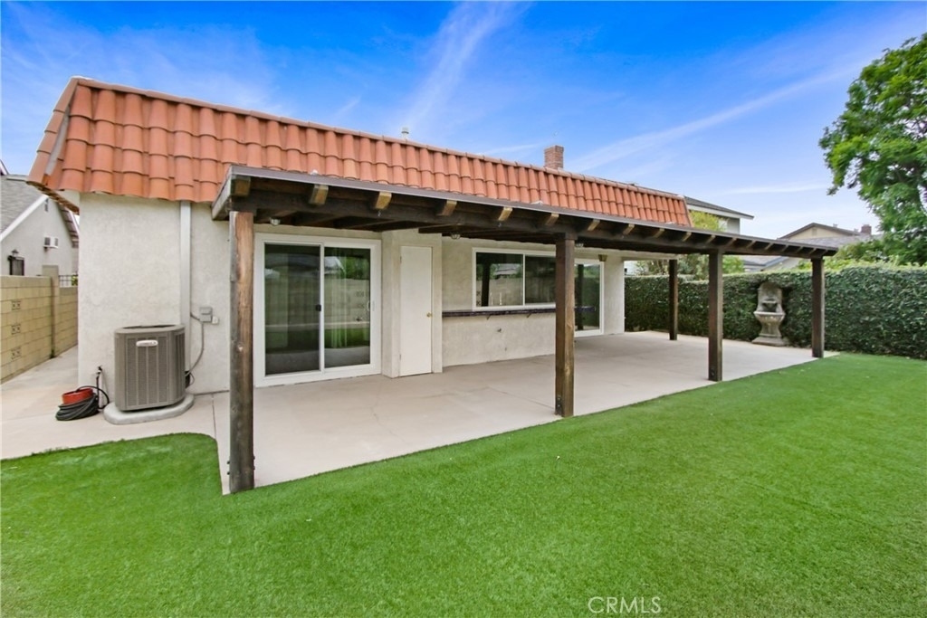 1745 N Holbrook Street - Photo 13