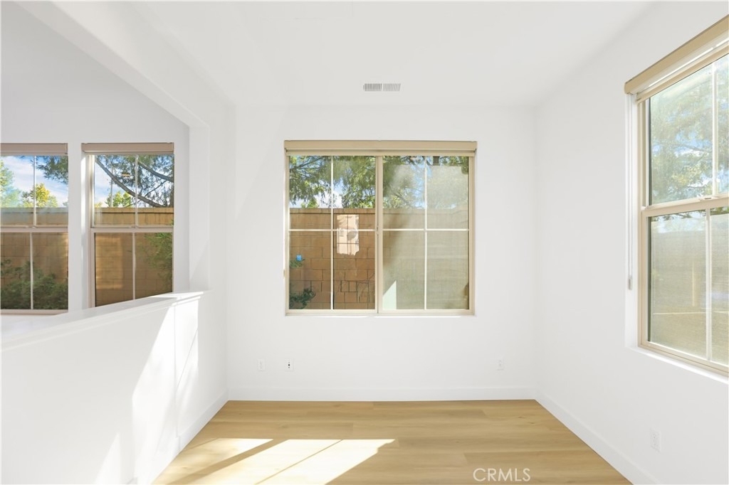 104 Desert Bloom - Photo 2