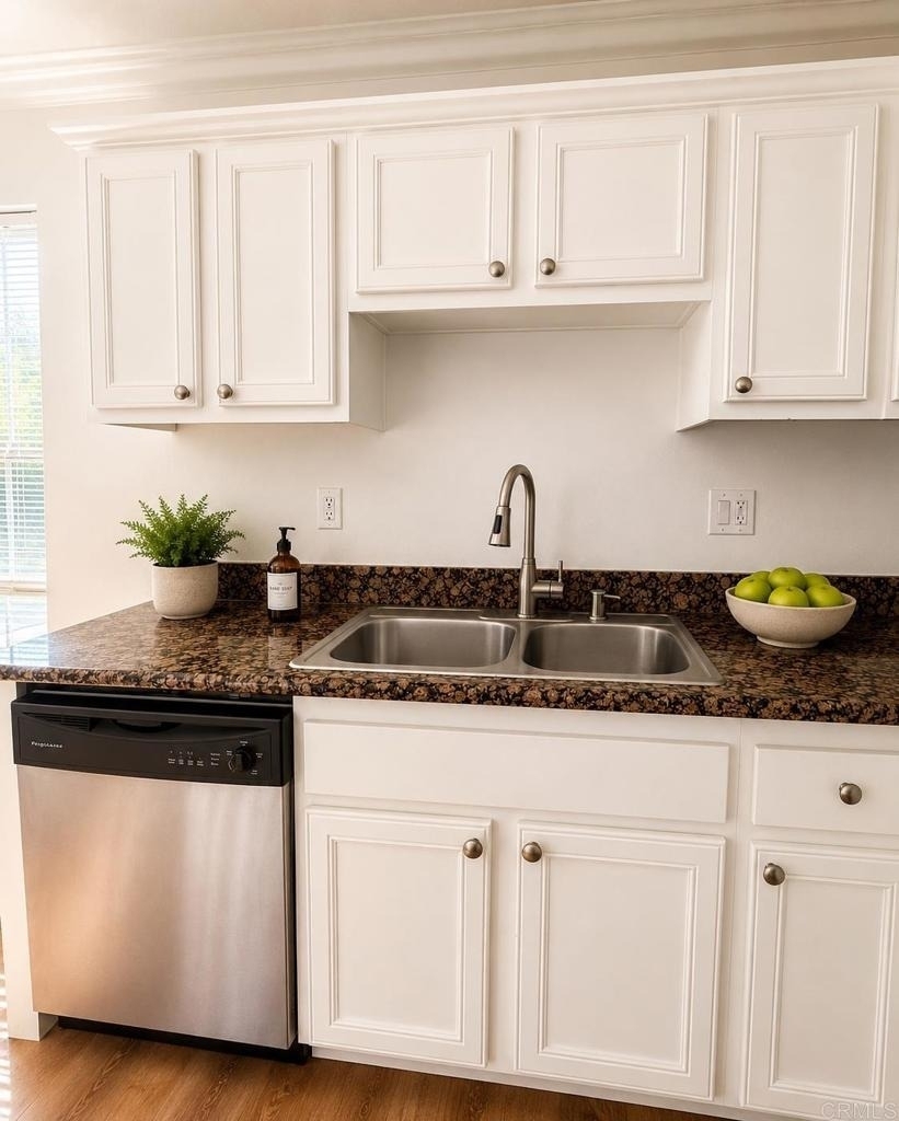 1450 Iris Avenue - Photo 3