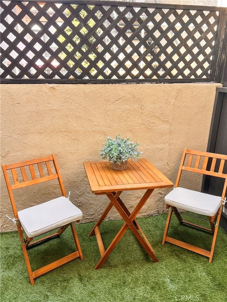 5620 Woodman - Photo 7