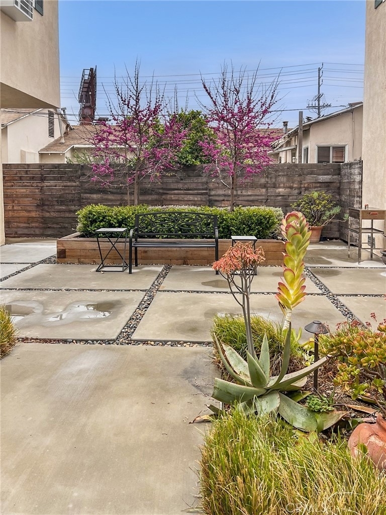 5620 Woodman - Photo 14