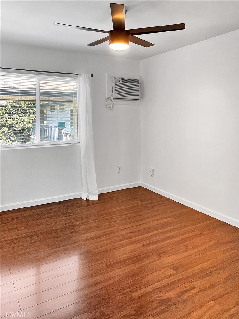 5620 Woodman - Photo 12