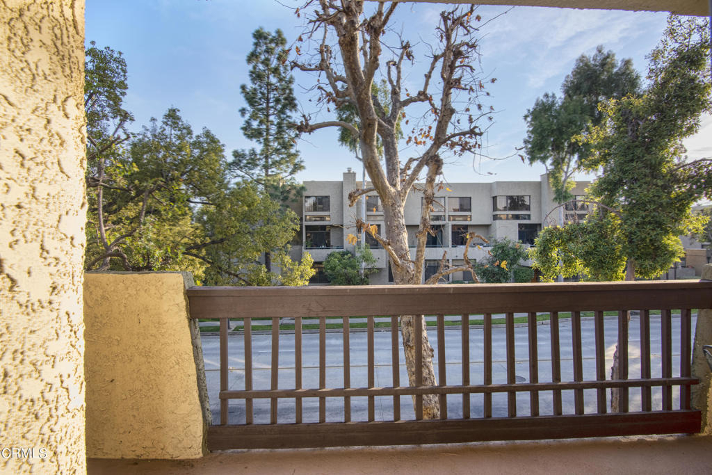 497 E California Boulevard - Photo 11