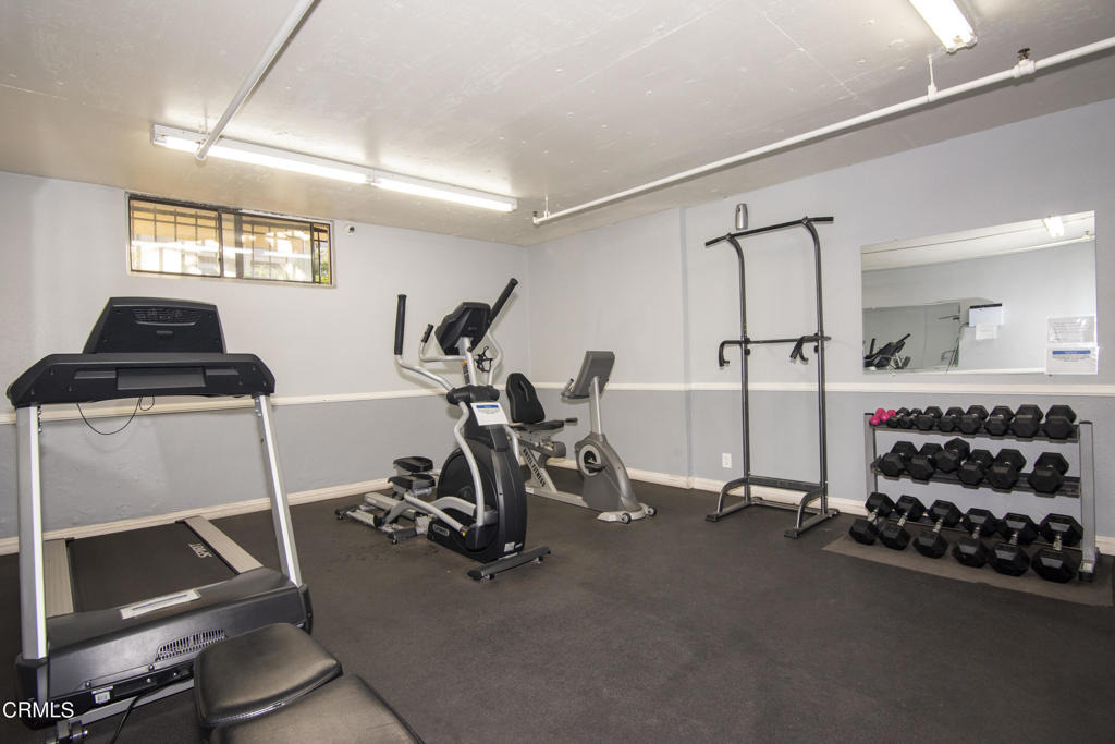 497 E California Boulevard - Photo 26