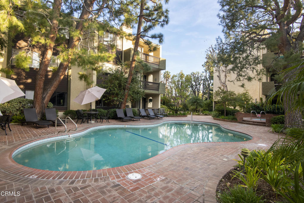 497 E California Boulevard - Photo 30