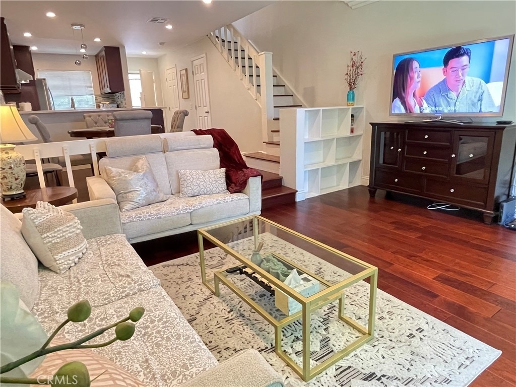 249 Pineview - Photo 4