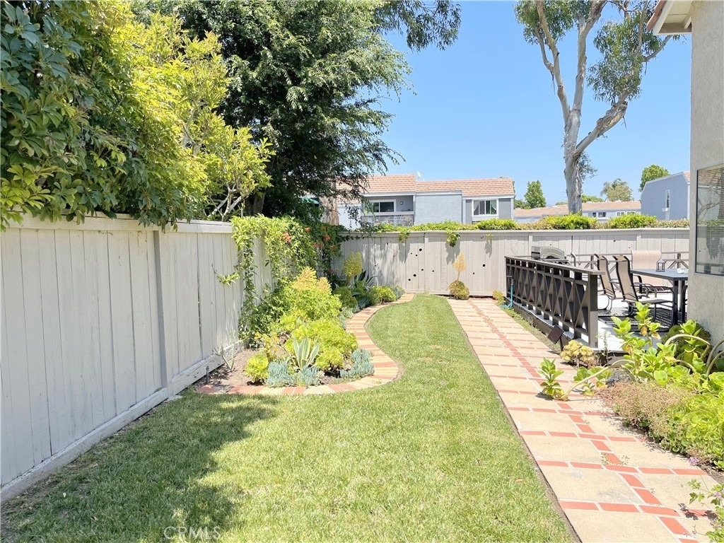 17 Fallbrook - Photo 19
