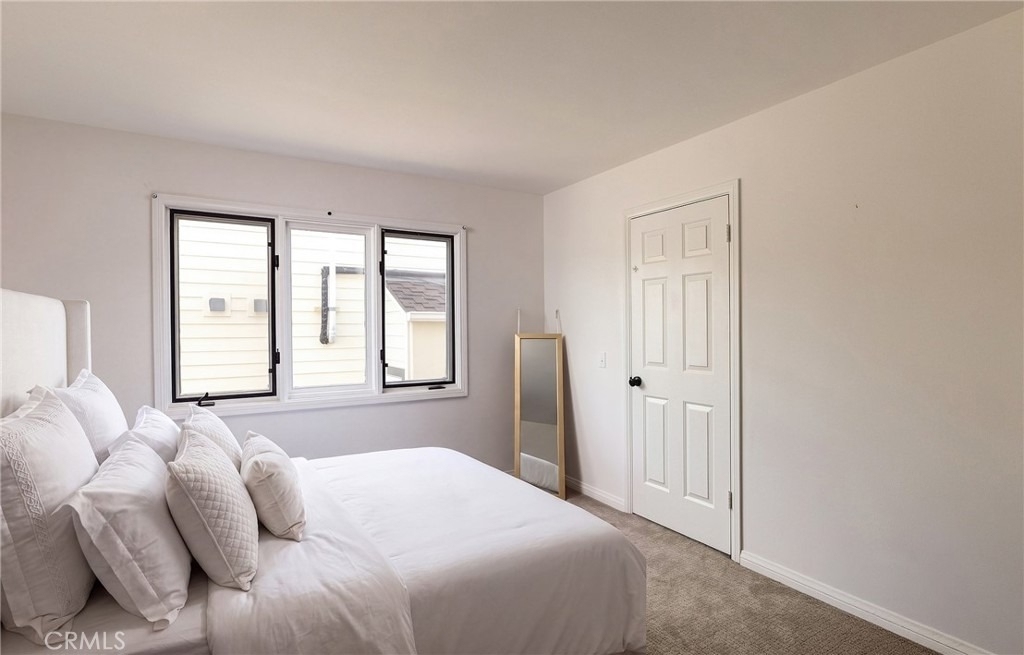 1214 E Balboa Boulevard - Photo 34