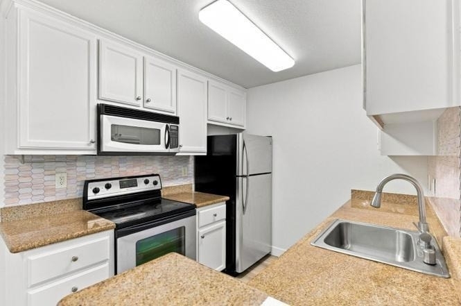 2695 Somerset Park Circle - Photo 5